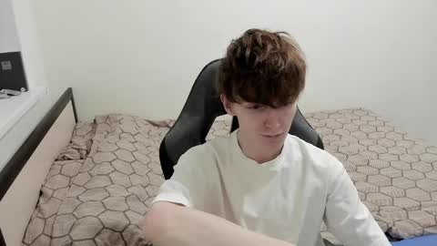 Snapshot of ithan_red chatting on 12-22-24, 04:27 Ethan online show from 12-22-24, 04:27