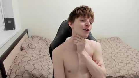 Snapshot of ithan_red chatting on 02-06-25, 10:37 Ethan online show from 02-06-25, 10:37