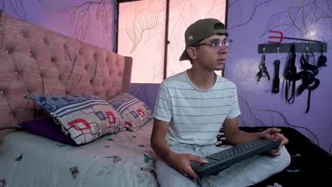 Ithan and Friends online show from 01-12-25, 01:48