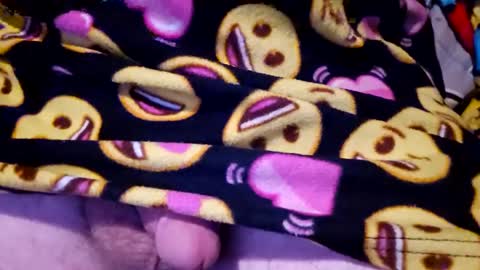 Snapshot of itissnowing chatting on 01-01-25, 08:47 itissnowing online show from 01-01-25, 08:47