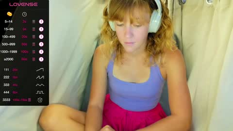 Lily online show from 10-25-25, 08:14