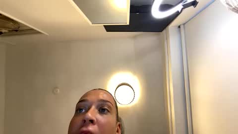 Lottie  online show from 03-08-26, 05:28