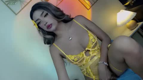 Pixie online show from 09-19-25, 05:31