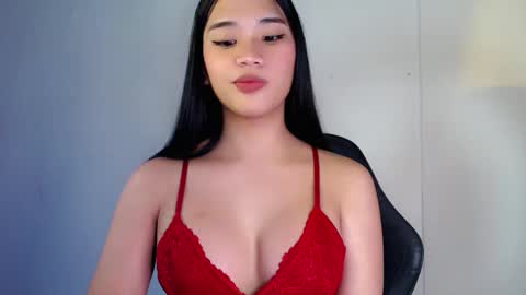 Snapshot of its_me_kaye28 chatting on 09-27-25, 08:19 Kaye online show from 09-27-25, 08:19
