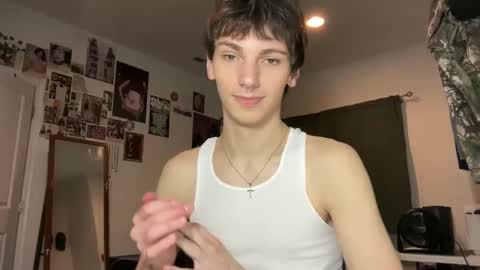 Snapshot of its_rowan chatting on 10-09-25, 01:25 Rowan online show from 10-09-25, 01:25