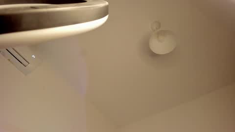 Snapshot of itsbellax chatting on 12-22-25, 04:59 Isabella online show from 12-22-25, 04:59