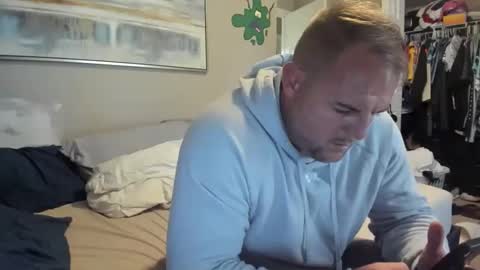 Snapshot of itscreative chatting on 10-22-25, 07:35 itscreative online show from 10-22-25, 07:35