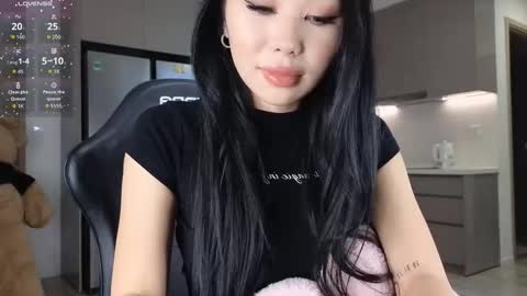 Queen Liya online show from 02-08-26, 08:29