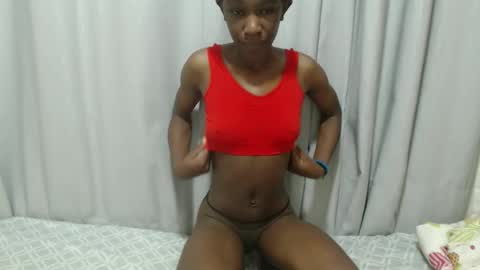 Laynne online show from 11-02-25, 04:37