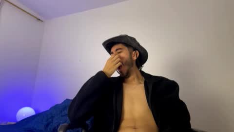 Snapshot of itsmartin_ chatting on 03-03-26, 01:39 itsmartin_ online show from 03-03-26, 01:39