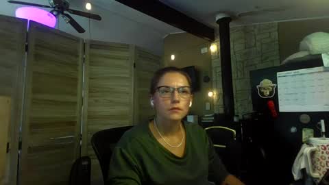 Snapshot of itsmesophie_x chatting on 09-09-25, 04:17 ItsMeSophie X online show from 09-09-25, 04:17