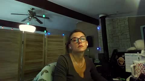 Snapshot of itsmesophie_x chatting on 09-29-25, 04:34 ItsMeSophie X online show from 09-29-25, 04:34
