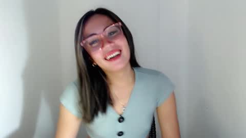 itsurgil_kloeh online show from 11-22-25, 08:19