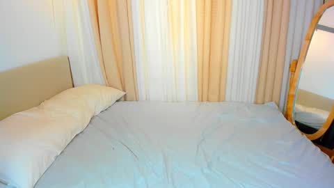 itsurgirlbubbles online show from 09-23-25, 02:47