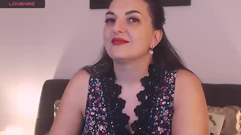 Snapshot of itsyourlady chatting on 01-09-25, 12:41 Melissa Khaan online show from 01-09-25, 12:41