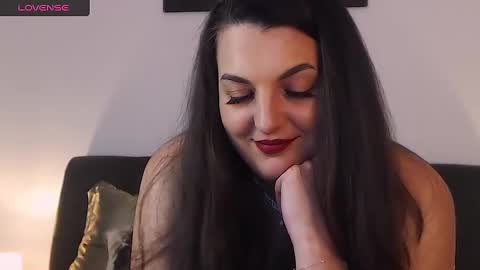 Snapshot of itsyourlady chatting on 02-01-25, 03:07 Melissa Khaan online show from 02-01-25, 03:07