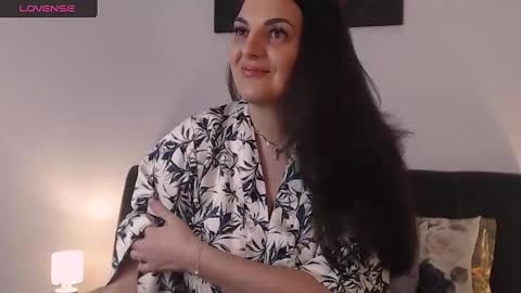 Snapshot of itsyourlady chatting on 02-02-25, 11:40 Melissa Khaan online show from 02-02-25, 11:40