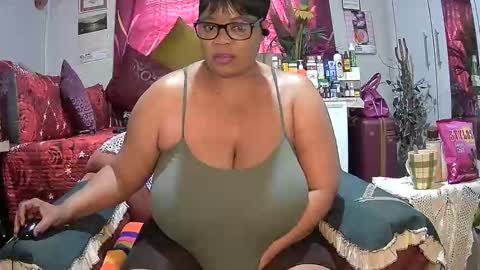 itumeleng74 online show from 09-30-25, 08:41