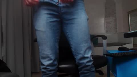 IvanHydee online show from 11-14-25, 05:50