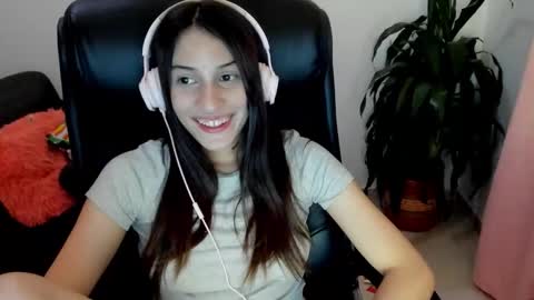 ivanna_essis online show from 10-15-25, 02:44