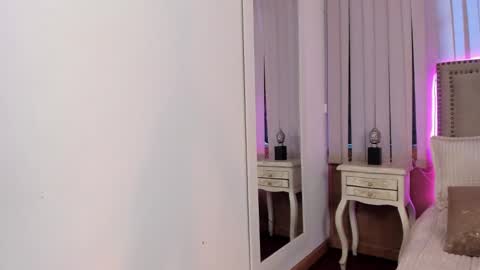 Snapshot of ivanna_west chatting on 02-19-25, 11:28 Ivanna West online show from 02-19-25, 11:28