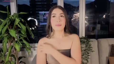Snapshot of ivanna_west chatting on 10-01-25, 10:32 Ivanna West online show from 10-01-25, 10:32