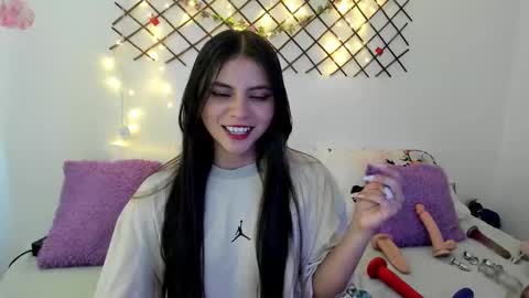 Snapshot of ivannabruner chatting on 09-18-25, 07:49 Ivanna online show from 09-18-25, 07:49