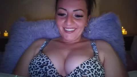 Snapshot of ivannahazel chatting on 10-15-25, 11:05 Ivanna online show from 10-15-25, 11:05