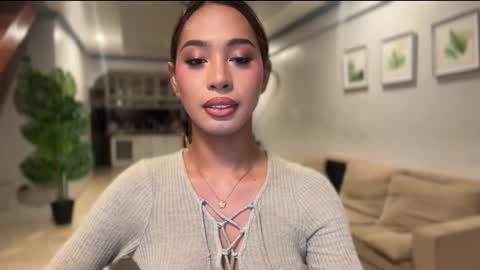 kirstenelsie online show from 10-09-25, 06:22