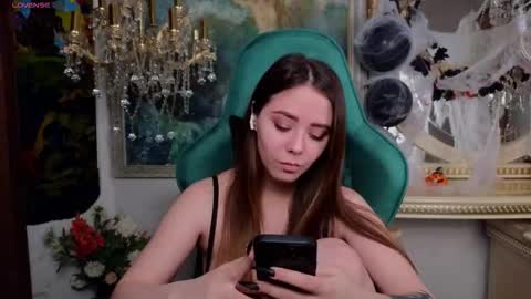 Snapshot of ivorywood_ chatting on 10-15-25, 11:10 ivorywood_ online show from 10-15-25, 11:10