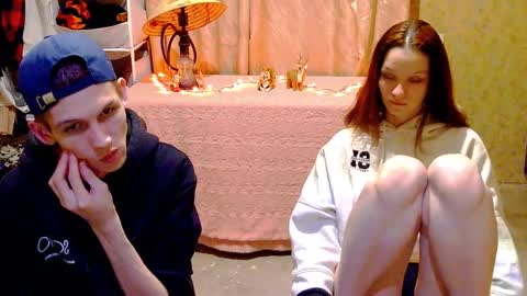 Snapshot of ivy__lester chatting on 12-02-24, 02:42 Ivy and Lester online show from 12-02-24, 02:42