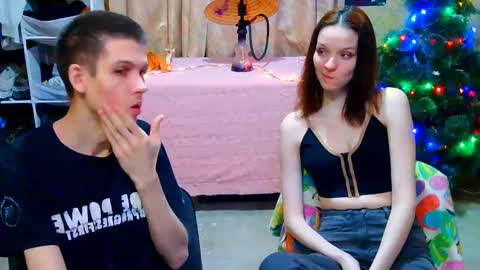 Snapshot of ivy__lester chatting on 12-12-24, 04:32 Ivy and Lester online show from 12-12-24, 04:32