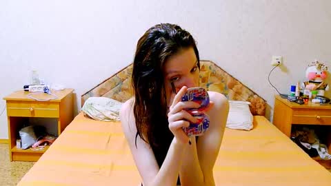 Snapshot of ivy__lester chatting on 02-09-25, 05:22 Ivy and Lester online show from 02-09-25, 05:22