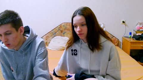 Snapshot of ivy__lester chatting on 02-26-25, 03:19 Ivy and Lester online show from 02-26-25, 03:19