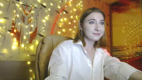 Snapshot of ivy_dean_ chatting on 01-31-25, 12:39 Ivy online show from 01-31-25, 12:39