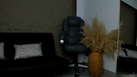 Snapshot of ivy_li chatting on 01-18-25, 11:54 Daniela online show from 01-18-25, 11:54