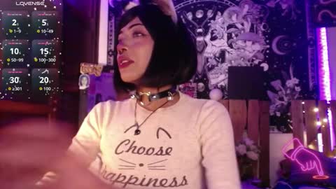 Ivy bank   online show from 11-24-25, 07:46