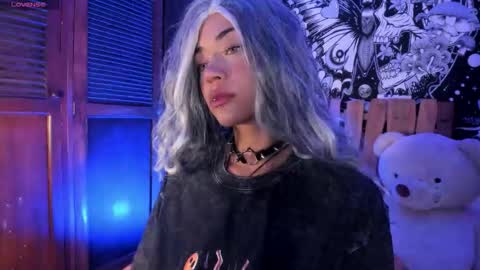 Ivy bank   online show from 12-22-25, 07:44