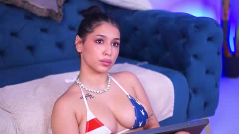 Snapshot of ivyplush chatting on 01-05-26, 05:27 Ivy online show from 01-05-26, 05:27