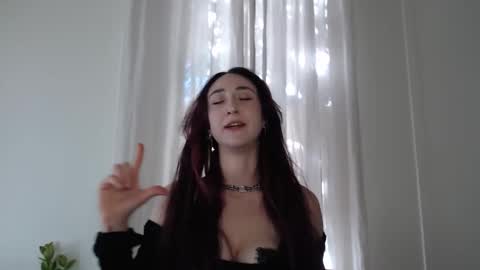 Snapshot of ivyrosiex chatting on 11-11-25, 04:07 Ivy Rosie online show from 11-11-25, 04:07