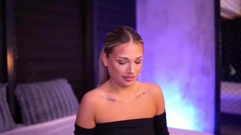 IvyRowa online show from 01-30-25, 06:43