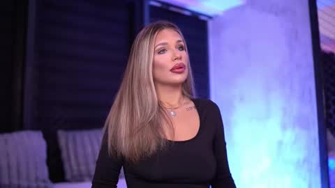 IvyRowa online show from 02-27-25, 07:26