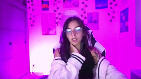 Ivy  online show from 03-04-26, 11:44