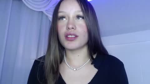 Snapshot of ivyy_crystal chatting on 02-01-25, 03:07 Ivy online show from 02-01-25, 03:07