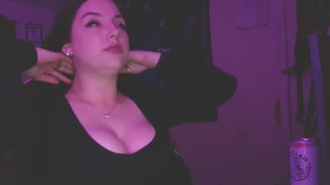 Amiee online show from 01-18-26, 04:38