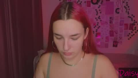 Snapshot of iwi_wi_wi chatting on 09-21-25, 11:17 Daisy online show from 09-21-25, 11:17