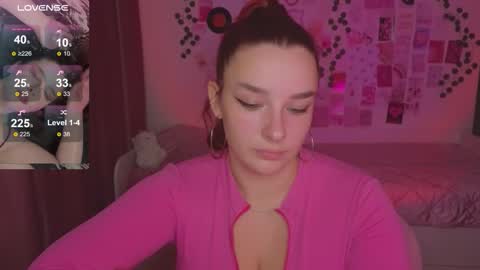 Snapshot of iwi_wi_wi chatting on 09-29-25, 08:13 Daisy online show from 09-29-25, 08:13