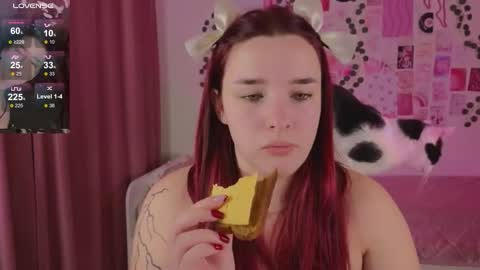 Snapshot of iwi_wi_wi chatting on 11-27-25, 02:02 Daisy online show from 11-27-25, 02:02