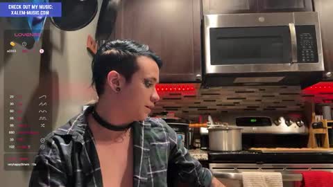 Snapshot of iwillbeyourmuse chatting on 12-25-24, 02:03 Muse hethey online show from 12-25-24, 02:03