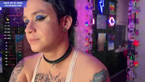 Snapshot of iwillbeyourmuse chatting on 01-11-25, 11:13 Muse hethey online show from 01-11-25, 11:13